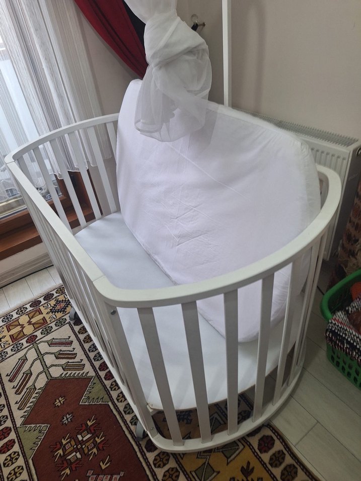 Beyaz Ahşap Bebek Beşiği - Görsel 3