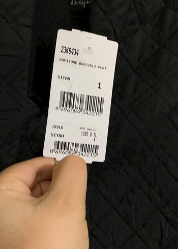 Düğmeli Siyah Kapüşonlu Kadın Ceket - Görsel 2