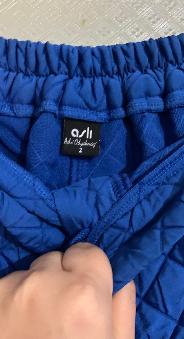 Kadın Mavi Kemerli Midi Kumaş Pantolon - Görsel 2