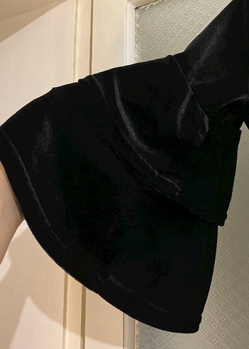 Siyah Süet Kumaş V Yakalı Uzun Kollu Bluz - Görsel 2