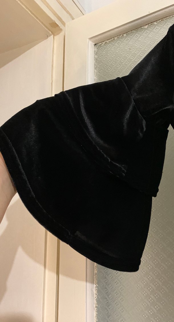 Siyah Süet Kumaş V Yakalı Uzun Kollu Bluz - Görsel 2