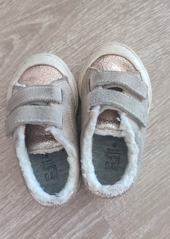 20 Beden Zara Kız Çocuk Cırt Cırtlı Spor Ayakkabı