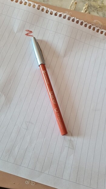 Beden ESSENCE Lipliner (Dudak Kalemi)