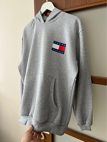 Sweat collins mavi zara