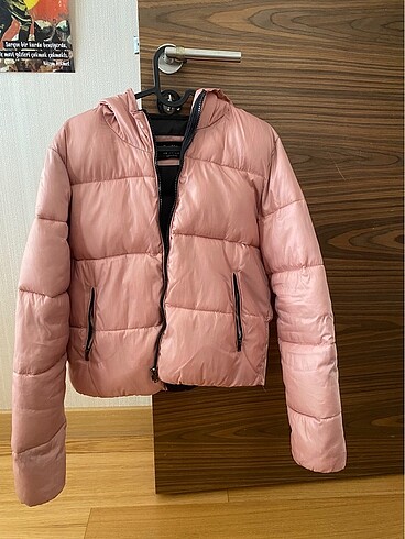 Bershka pembe şişme mont