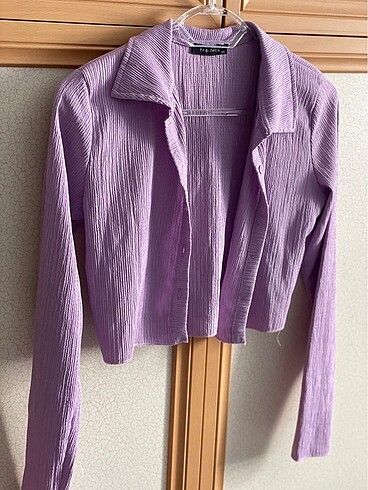 Lila crop