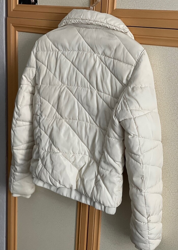 Kırık beyaz mont - Görsel 3