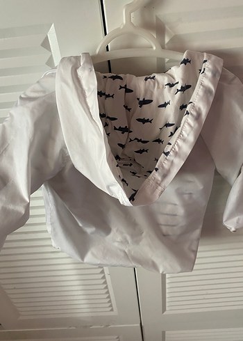 Erkek Çocuk Beyaz Fermuarlı Yağmurluk - Görsel 2