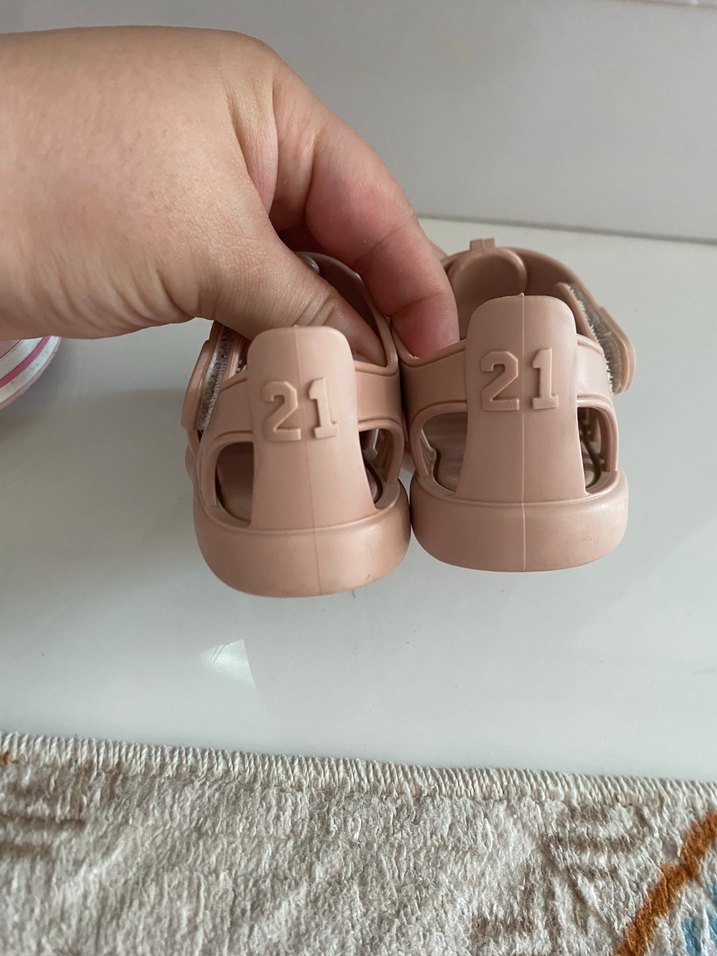 Kız Çocuk Bej Bantlı Kauçuk Terlik - Görsel 5