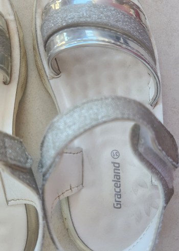 Deichmann Kız Çocuk Gri Tokalı sandalet