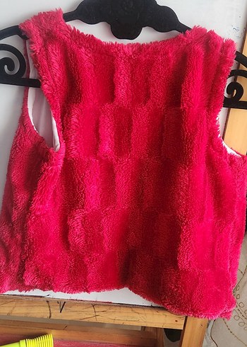 Kız Çocuk Parlak Pembe Kürklü Yelek - Görsel 2