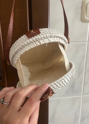 Zara Beyaz Örgü Yuvarlak Kadın Çapraz Çanta