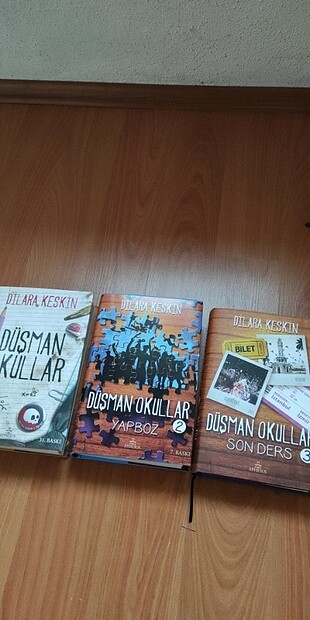 Düşman okullar kitap