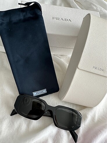 PRADA güneş gözlüğü