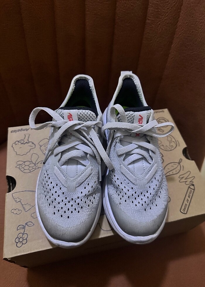 Nike gri spor ayakkabı - Görsel 2