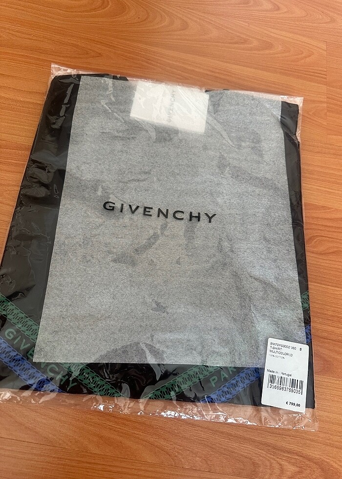 GİVENCHY TSHİRT - Görsel 3