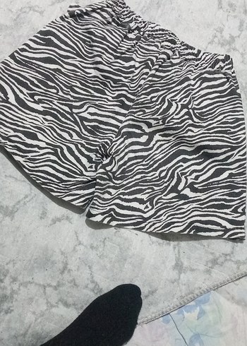 Zebra Desenli Kadın Mini Şort - Görsel 6
