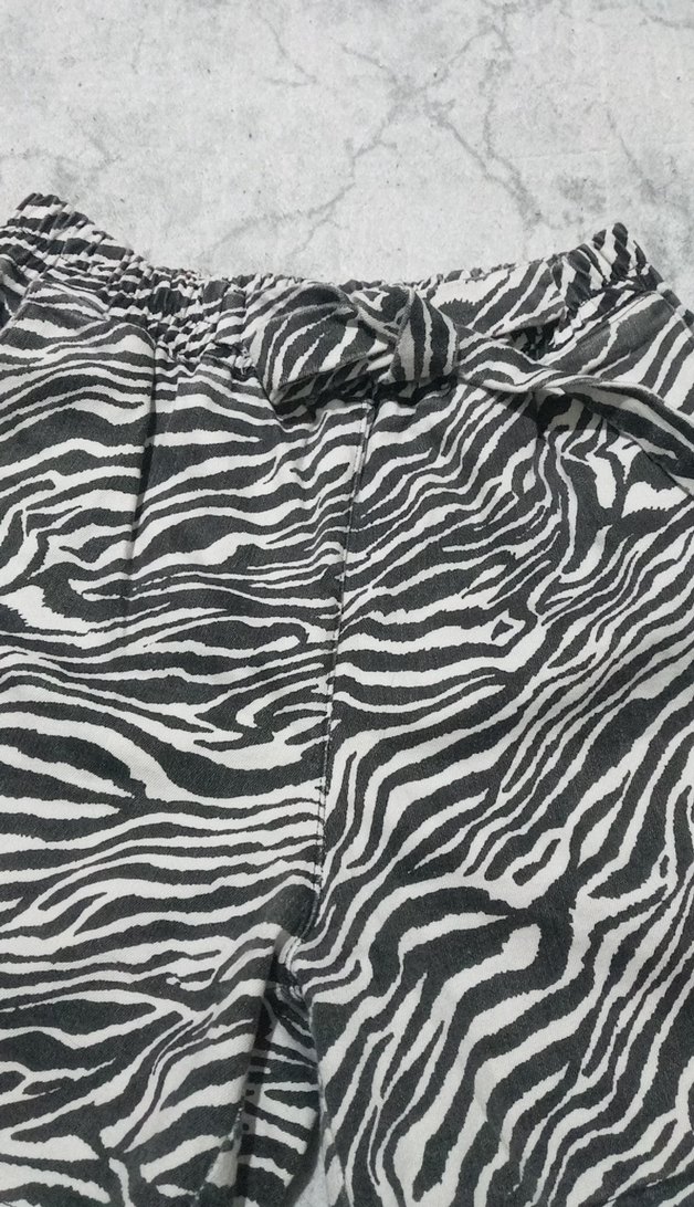 Zebra Desenli Kadın Mini Şort - Görsel 2