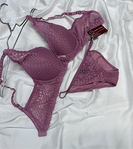 Bralet sütyen takımı