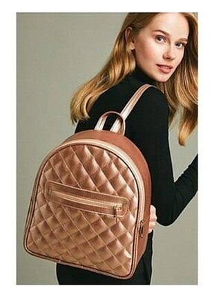Avon AVON ŞIK SIRT ÇANTASI