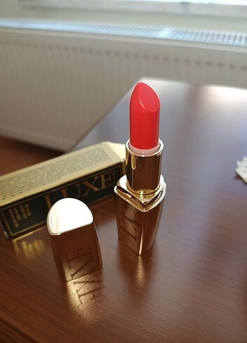 AVON LUXE RUJ 