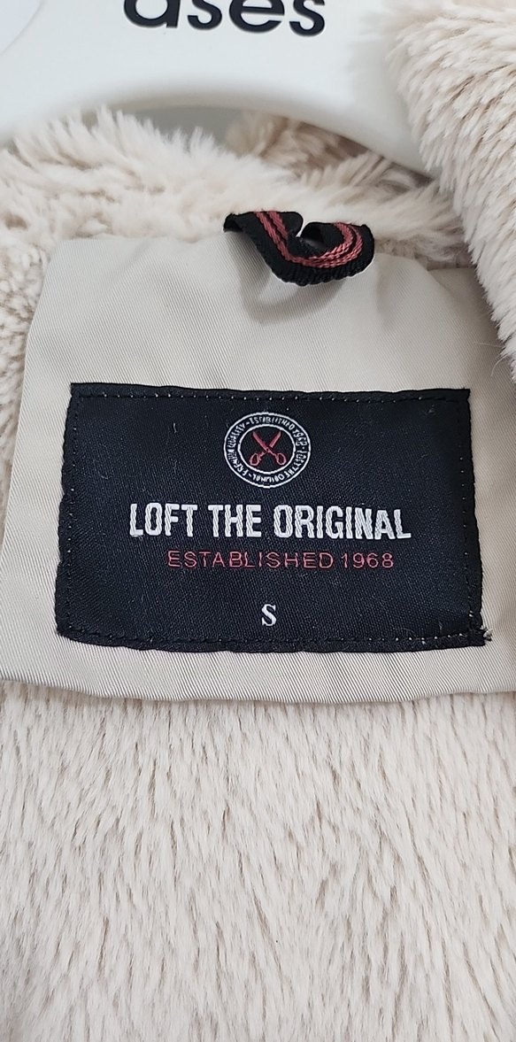 Krem Kapüşonlu Kürklü Kadın Kışlık Mont - Görsel 4