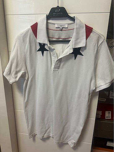 Givenchy Tshirt M