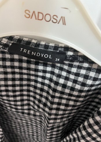 Trendyol & Milla Uzun Kollu Siyah Beyaz Ekose Mini Gömlek