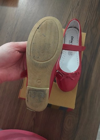 Kız Çocuk Kırmızı Fiyonk Detaylı Babet - Görsel 4