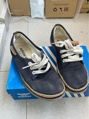 38 Beden Adidas kumaş ayakkabı