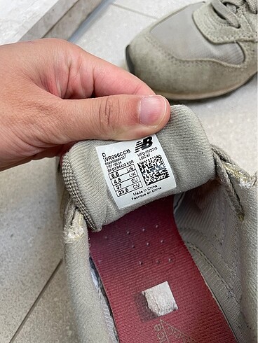 37 Beden ten rengi Renk New balance 996