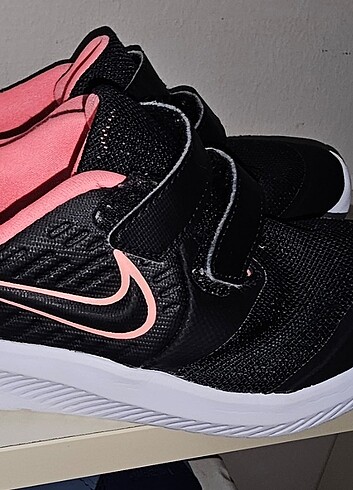 27 Beden siyah Renk Nike spor ayakkabı siyah pembe 27 numara