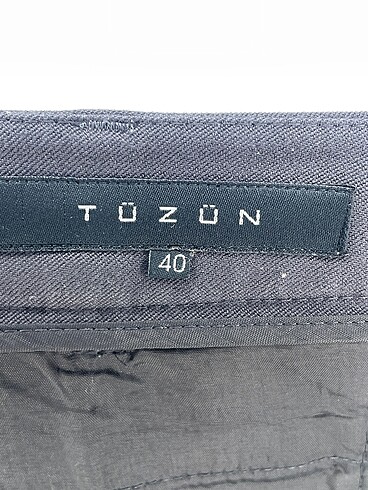 40 Beden çeşitli Renk Tüzün Düz Kesim %70 İndirimli.