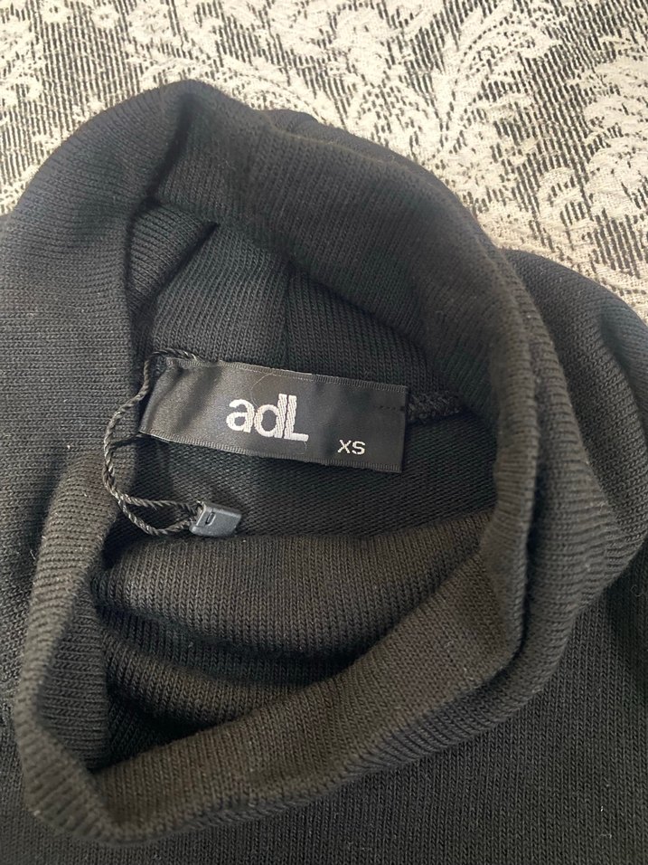 Drapeli Siyah Uzun Kollu Balıkçı Yaka Kazak - Görsel 4