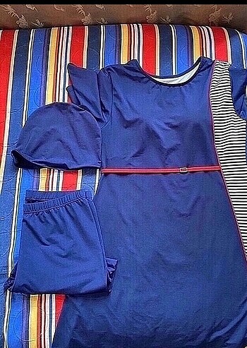 Lacivert Yarı Kapalı Mayo