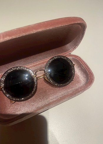 Miu Miu Vintage Kadın Güneş Gözlüğü - Görsel 2