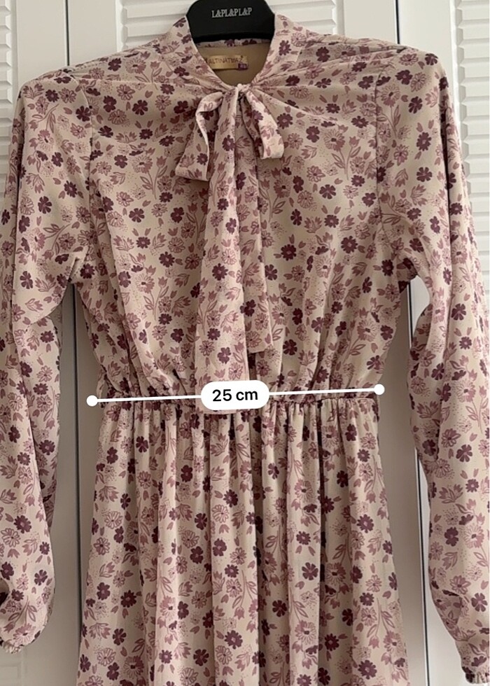 Çiçekli elbise - Görsel 3