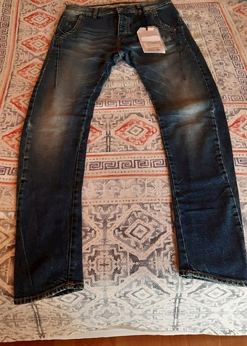 Edward jeans