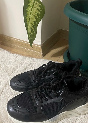 Siyah BağcıklıSpor Ayakkabı - Görsel 3