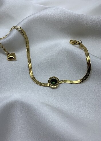 Beden altın Renk Bvlgari Model Çelik Bileklik