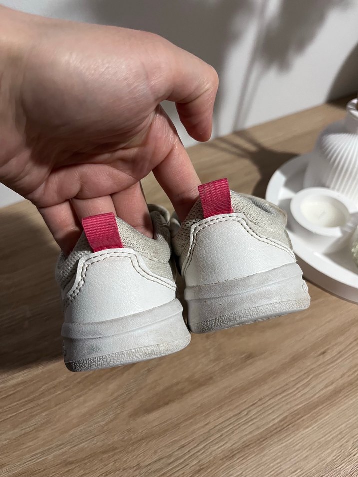Adidas spor ayakkabı — görsel 4/5