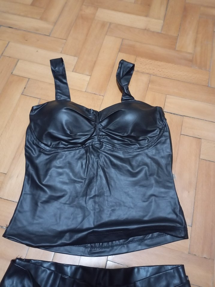 Kadın Siyah Deri Kısa Şort - Görsel 2