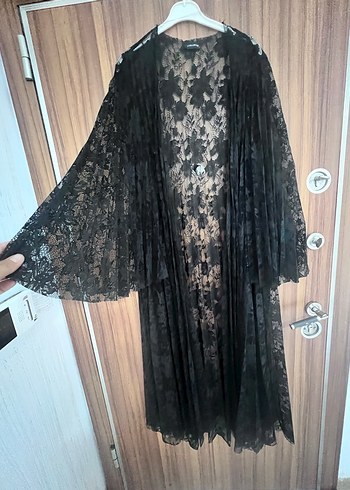 Armine Siyah Uzun Dantel Kadın abaya