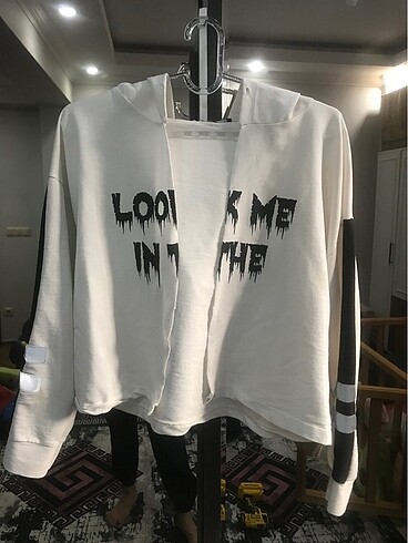 Kesilmiş sweatshirt