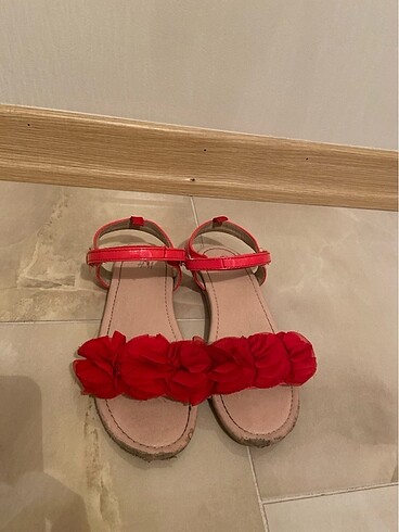 H&M kız çocuk sandalet