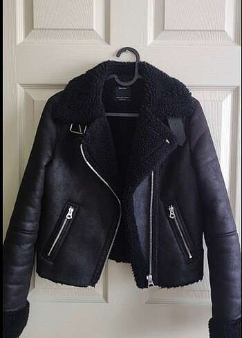 Bershka bilet mont