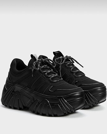 BERSHKA KALIN TOPUK SPOR AYAKKABI