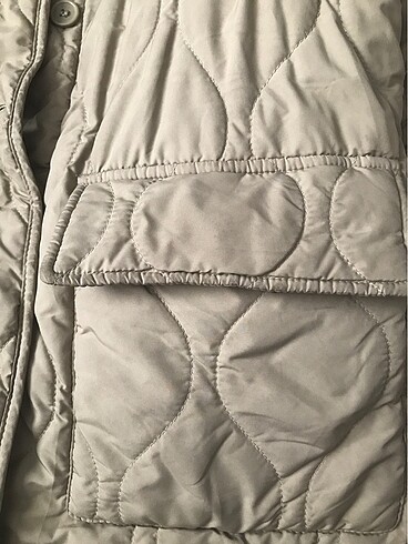 Pull and Bear Kapitone mont