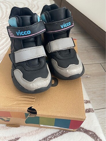 27 Beden Vicco marka kız çocuk bot