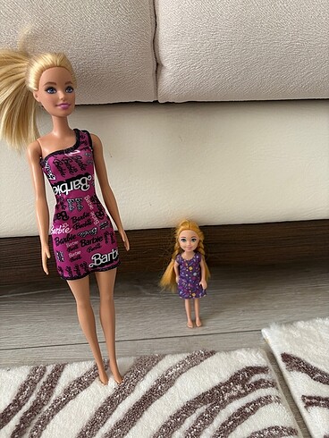 Barbie bebek